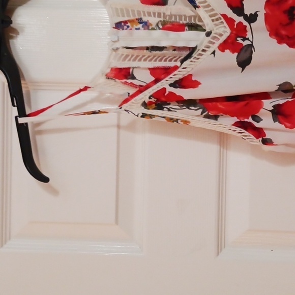 SIENNA SKY SZ. M Floral Romper LINED ZIPPER - Picture 3 of 16